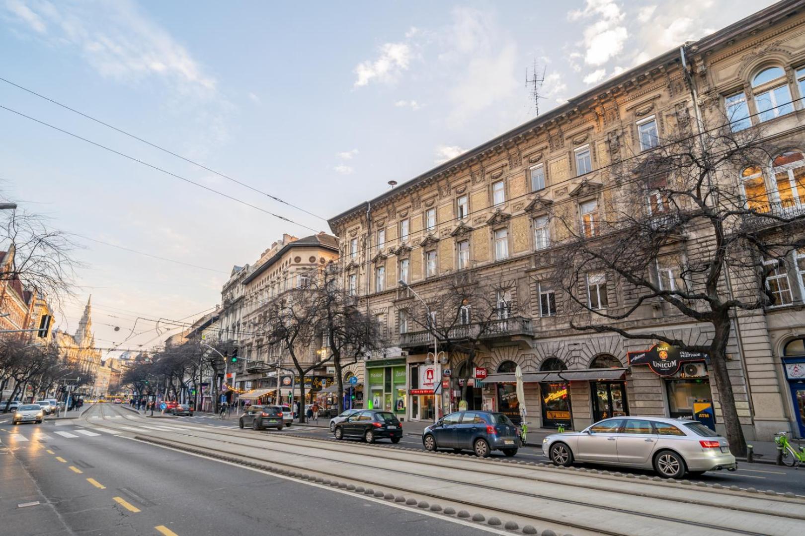 Downtown Delight - Erzsebet Blvd - 13 Ppl Apartment Budapest Exterior photo